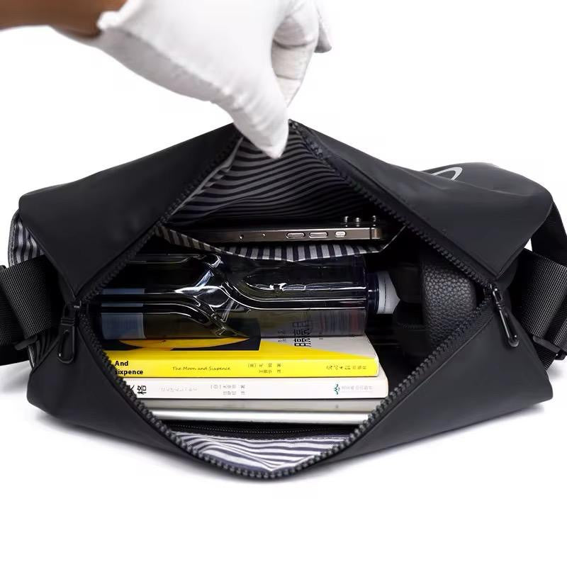 High quality Gym, sports bag pack waterproof + adjustable straps