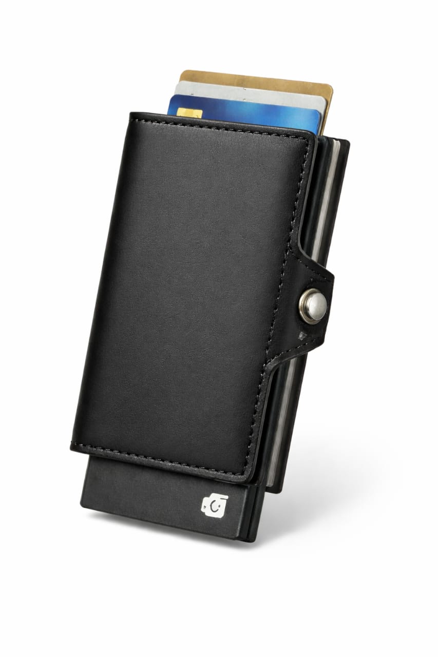 Credit Card Holder for Men/women (Genuine quality)